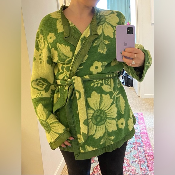 Green Blanket Wrap Coat - Picture 3 of 6